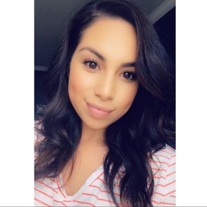 Meet your Posher, Desiree